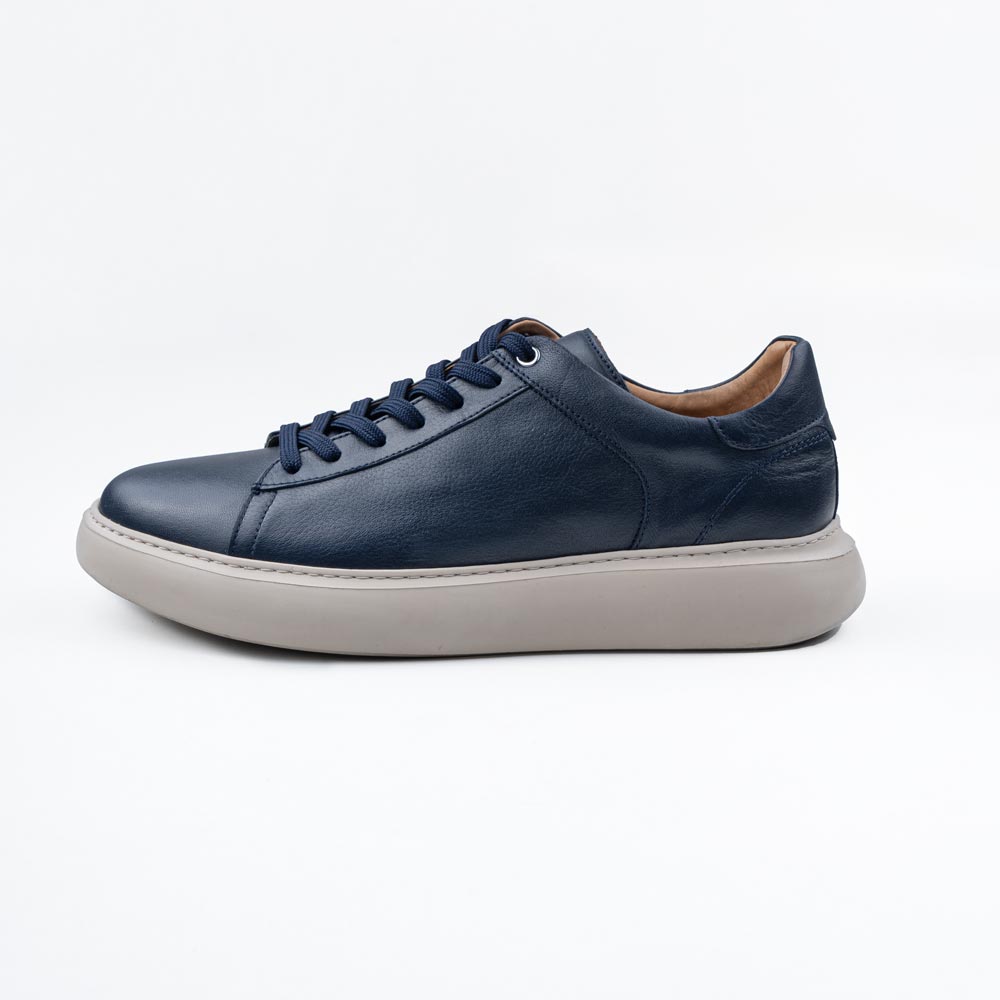 کفش اسنیکرز چرم بنددار duz deri